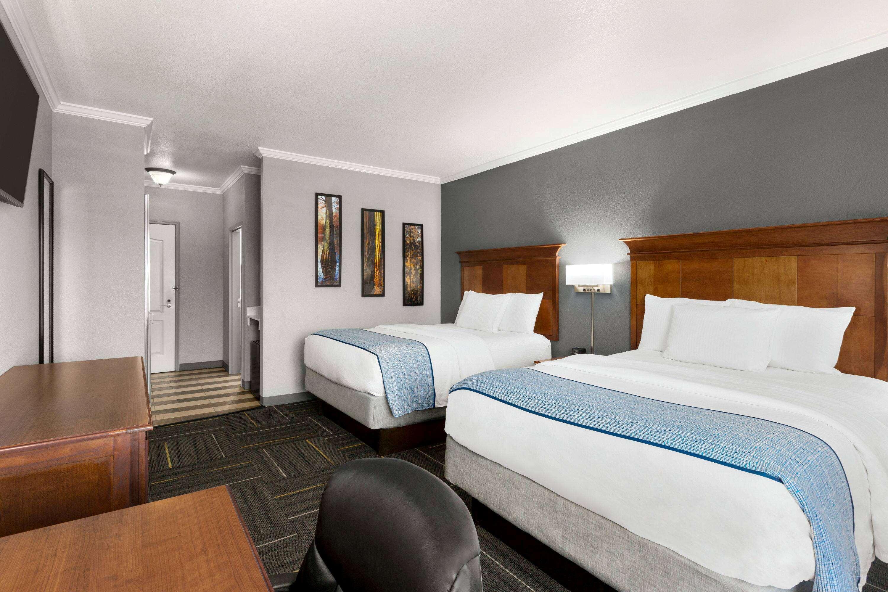 La Quinta By Wyndham Dublin Hotel Bagian luar foto
