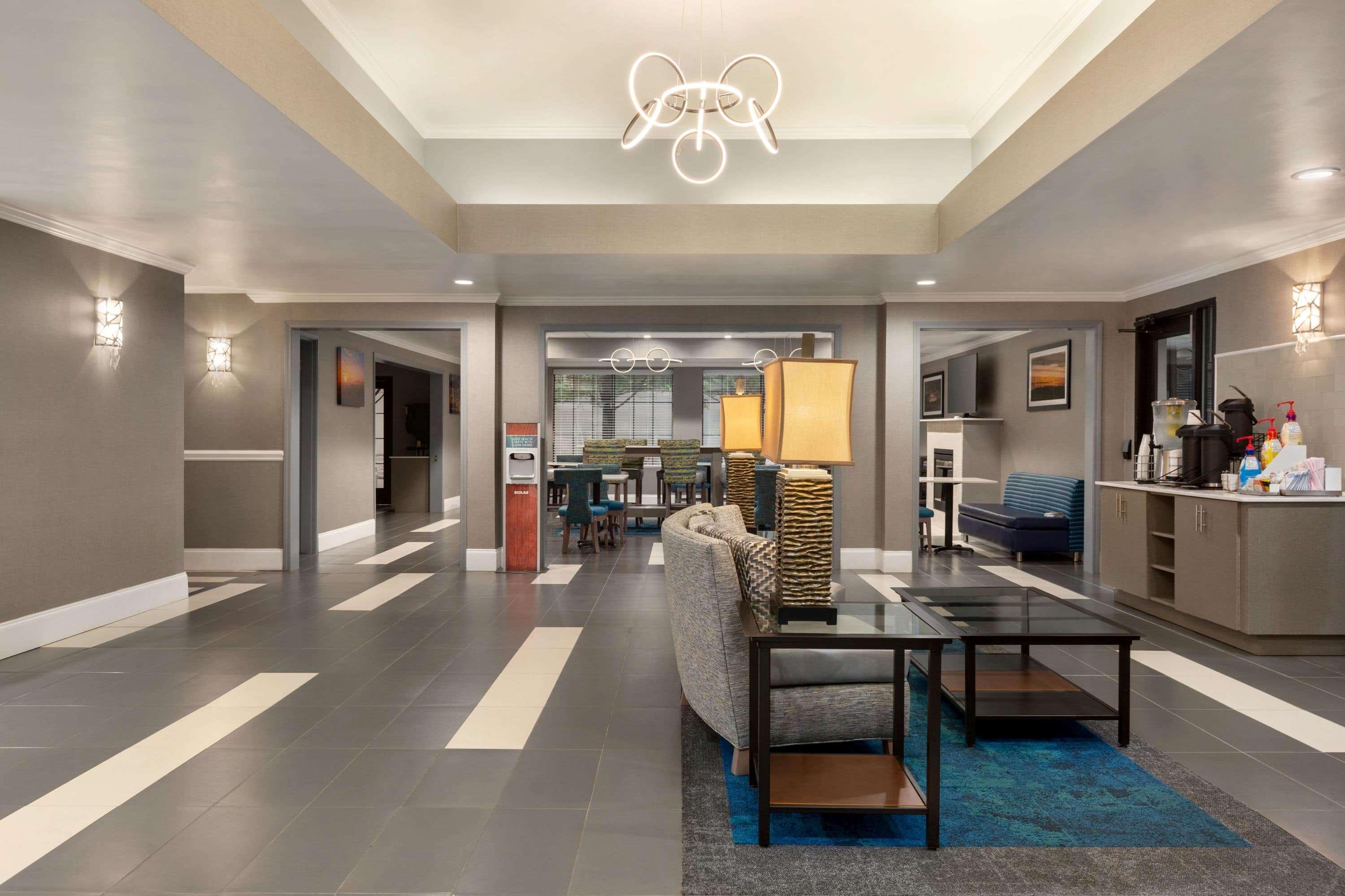 La Quinta By Wyndham Dublin Hotel Bagian luar foto