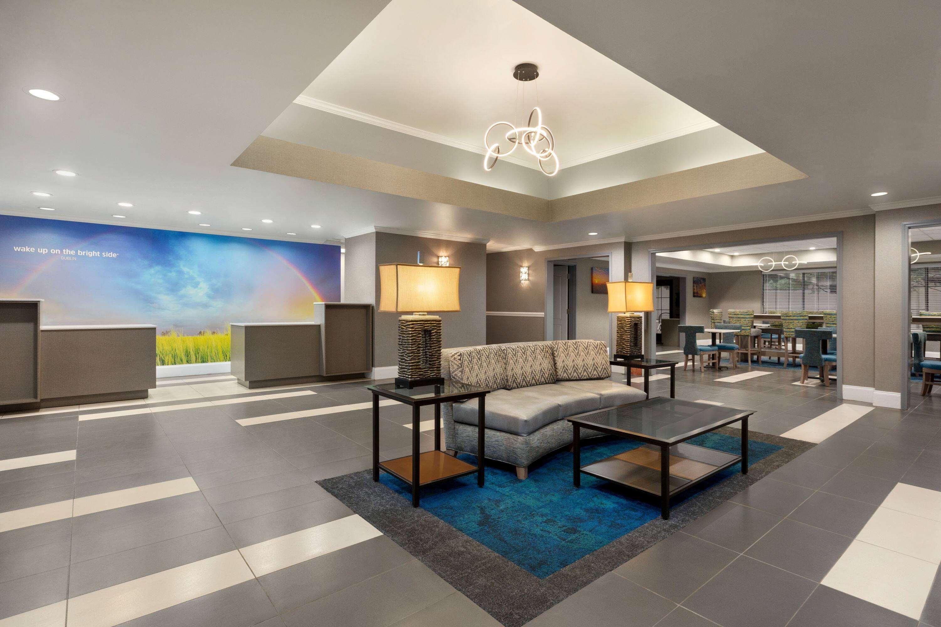 La Quinta By Wyndham Dublin Hotel Bagian luar foto